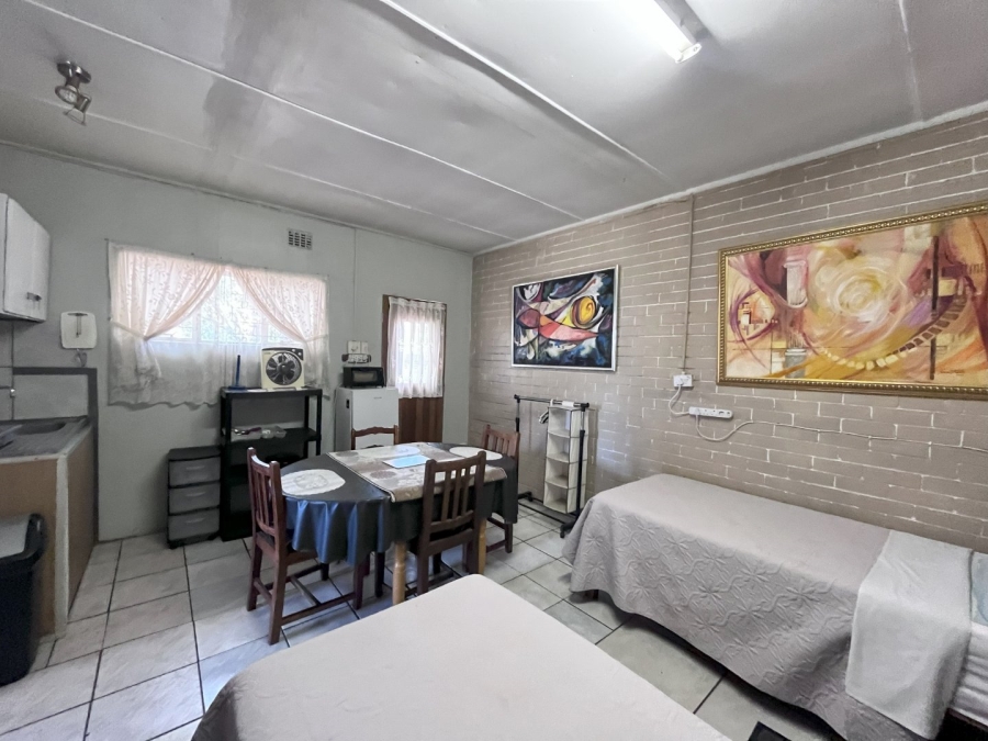 9 Bedroom Property for Sale in Generaal De Wet Free State